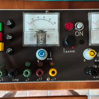 Alimentatore stabilizzato da banco  multi uscite