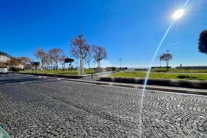 3 LOCALI A POZZUOLI