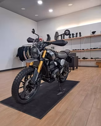 Triumph scrambler 400x in garanzia ufficiale