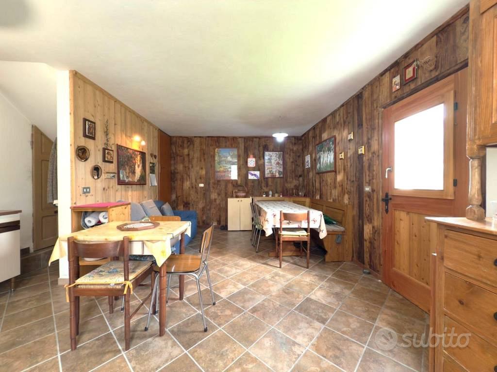 Rustico / Casale di 120 m² con 4 locali a Grosotto - Vista 2