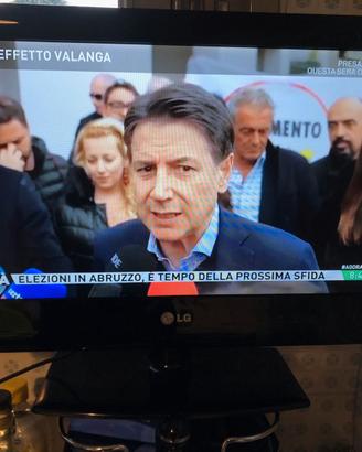 TELEVISORE LG 19LE3308 LED HD - IDEALE PER CAMPER
