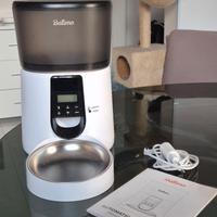 Distributore automatico cibo per cani e gatti