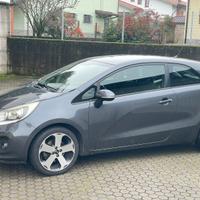 Kia rio 1.4CRDI limited edition 3p