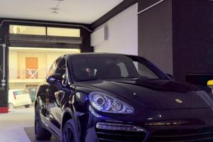 Porsche cayenne Plantinum edition