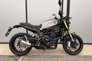 Benelli Leoncino 800