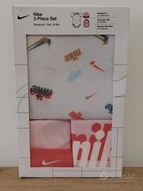Set 3 pezzi Nike neonati 6-12 mesi
