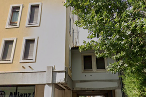 Garage singolo con basculante centro storico