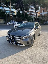 GLA 200D