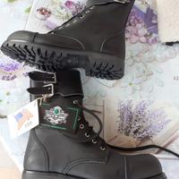 Anfibi nuovi,Made in Italy,colore nero