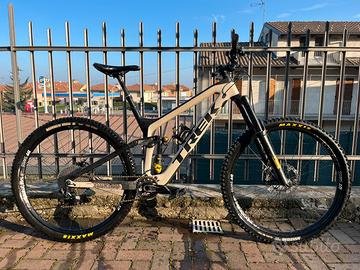 Trek Slash 9.7