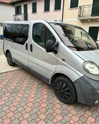 Opel Vivaro 9 posti