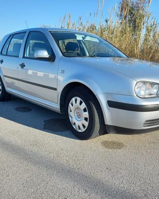 VW Golf 4 1.6 16v 105CV (2001) meccanica solida