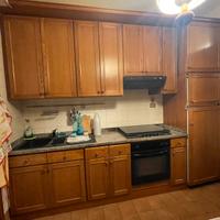 Cucina rovere completa di tavolo e cassapanca