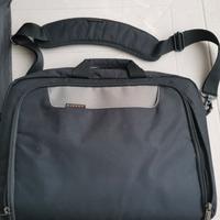 Borsa pc EVERKI fino a 17", pari al nuovo. 