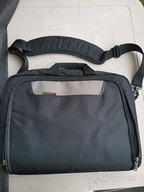 Borsa pc EVERKI fino a 17", pari al nuovo. 