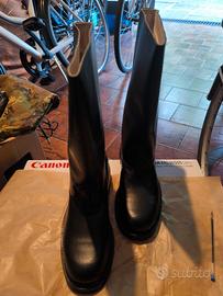 Stivali da lavoro leggeri neri.