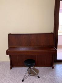 Pianoforte verticale Cherny