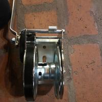 Argano auto frenante