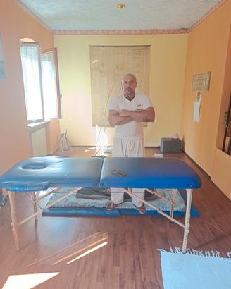 Massaggiatore e operatore Reiki