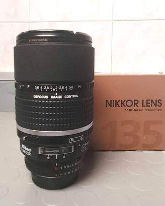 obbiettivo nikon 135 mm f/2d AFDC-NIkkor