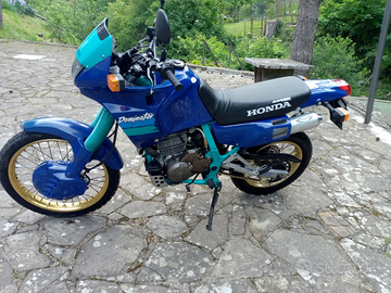 Honda dominator