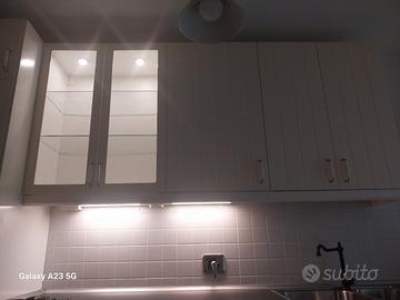 pensili cucina scolapiatti vetrina led
