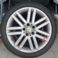 N.4 CERCHIONI ORIGINALI MERCEDES E 4 GOMME ESTIVE