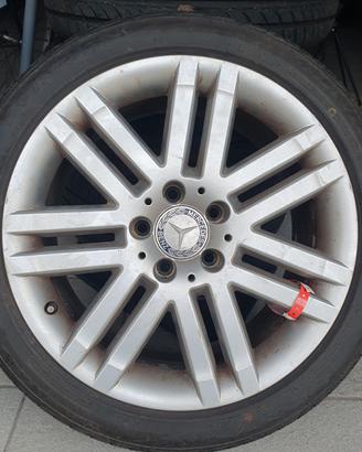 N.4 CERCHIONI ORIGINALI MERCEDES E 4 GOMME ESTIVE