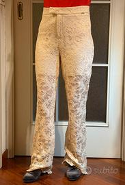 Pantalone di pizzo floreale con trasparenze Nualy