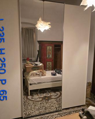 Armadio moderno 3 ante scorrevoli con specchio