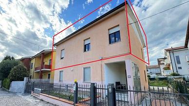 Gioiellino con soffitta, corte e garage