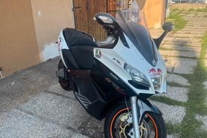 Scooter Aprilia 850