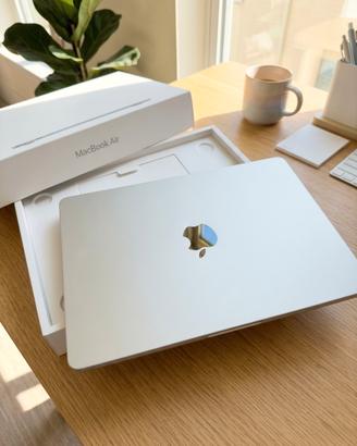 Combo Apple  : MackBook Air 13 M5 + Iphone 17 Pro