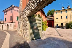 2 LOCALI A BARDOLINO