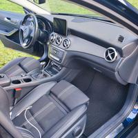 Mercedes-Benz GLA 180d