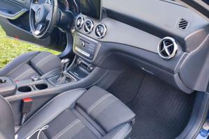 Mercedes-Benz GLA 180d