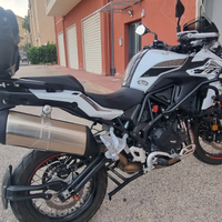 V E N D E S I* Benelli TRK 502X