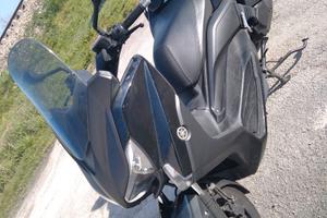 yamaha xmax 400 blak
