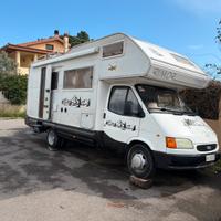 Camper Rimor con motore Ford 2500td