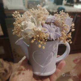 vaso con fiori di cera 