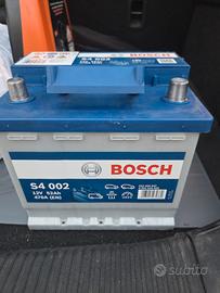 Batteria auto Bosch nuova S4 002 12V 52Ah 470A(EN)