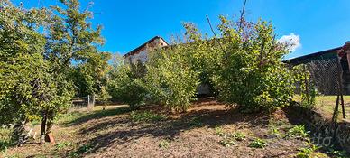 Mellea: casa indipendente con terreno