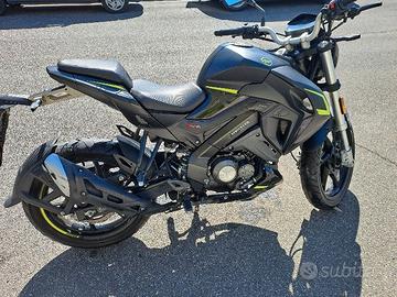 moto naked  keeway 125 rkf