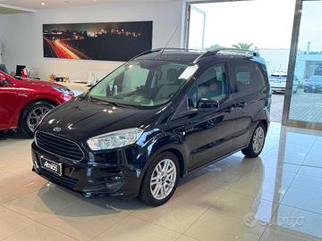 FORD Tourneo Courier 1.5 TDCI 95 CV Autocarro 5