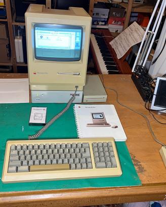 Apple Macintosh Plus