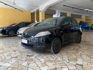 Lancia Ypsilon 1.0 FireFly 5 porte S&S Hybrid Gold