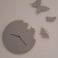 Orologio a muro con farfalle 