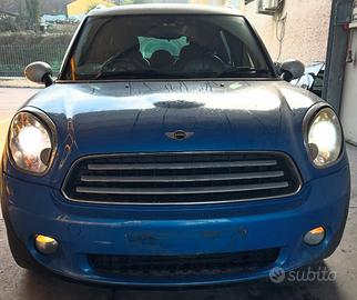 Vendiamo musata Mini Countryman anno2014