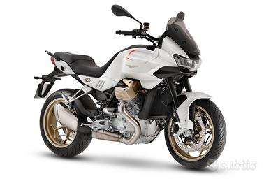 Ducati hypermotard 950 vs moto Guzzi V 100 Mandell