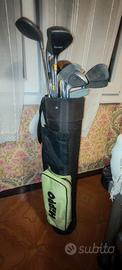 Mazze da golf usate e sacca